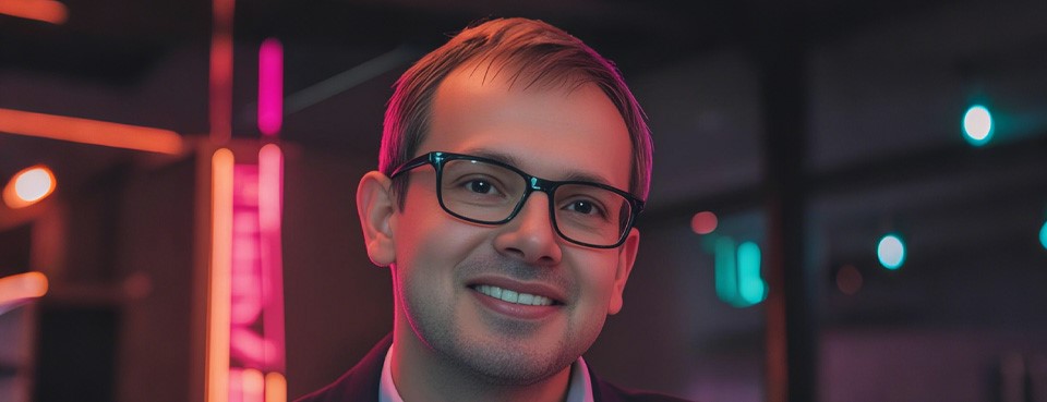 【视频】颠覆未来！谷歌DeepMind掌门哈萨比斯的三大AI预言，每一条都将改写人类命运